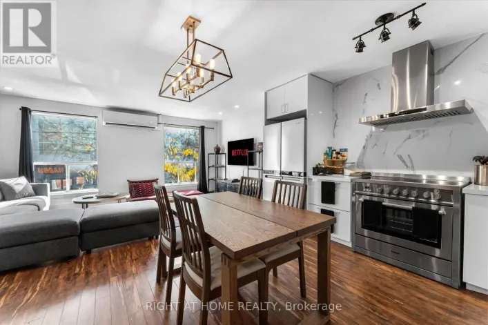 418 QUEEN STREET W, Toronto