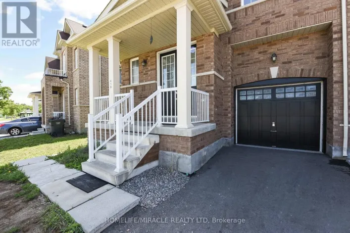 418 ROYAL WEST DRIVE, Brampton