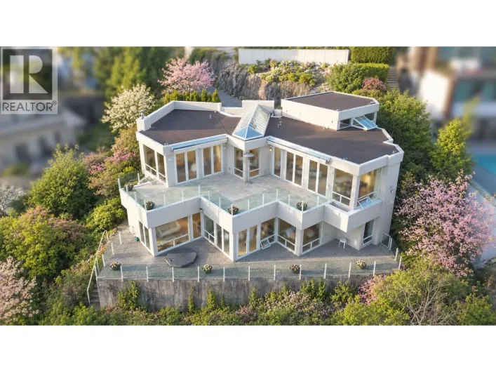 4180B ROSE CRESCENT, West Vancouver