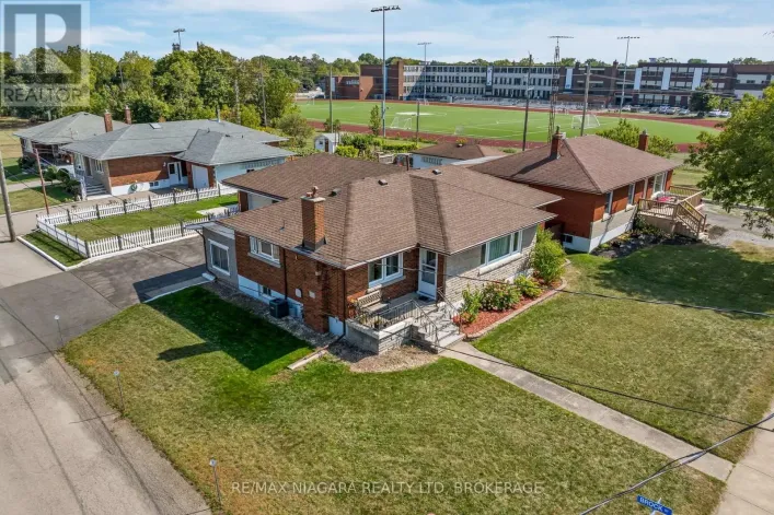 419 STEELE STREET, Port Colborne