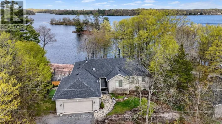 4194C HIAWATHA LANE, Frontenac