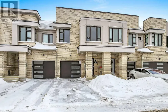 42 - 106 CASPIAN SQUARE, Clarington