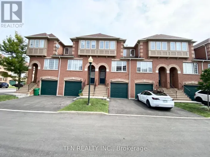 42 - 3020 CEDARGLEN GATE, Mississauga