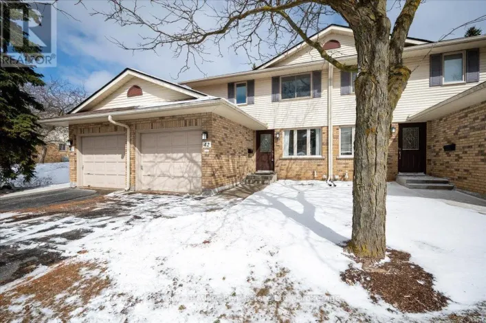 42 - 375 KINGSCOURT DRIVE, Waterloo