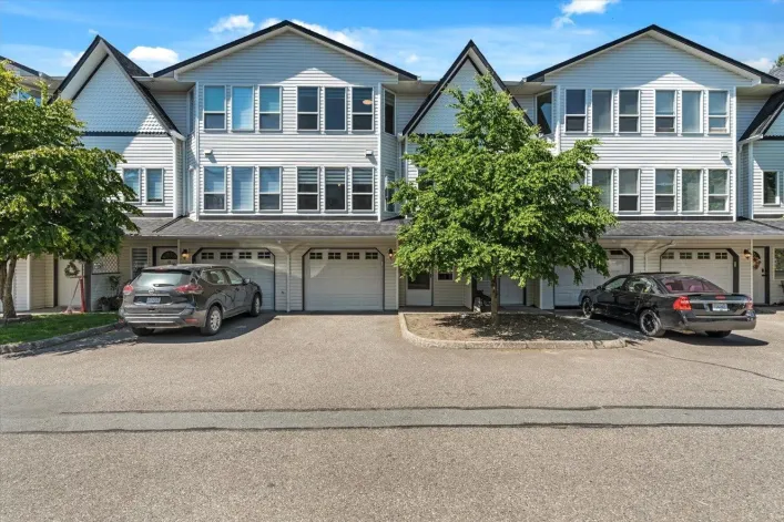 42 45286 WATSON ROAD|Garrison Crossing, Chilliwack