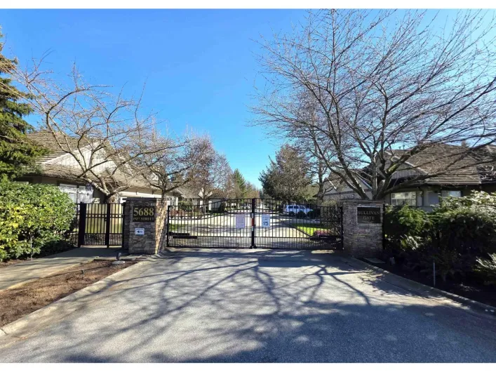 42 5688 152 STREET, Surrey