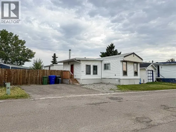 42, 5800 46 Street, Olds