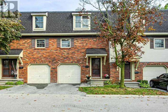 42 - 900 POND VIEW ROAD, London South