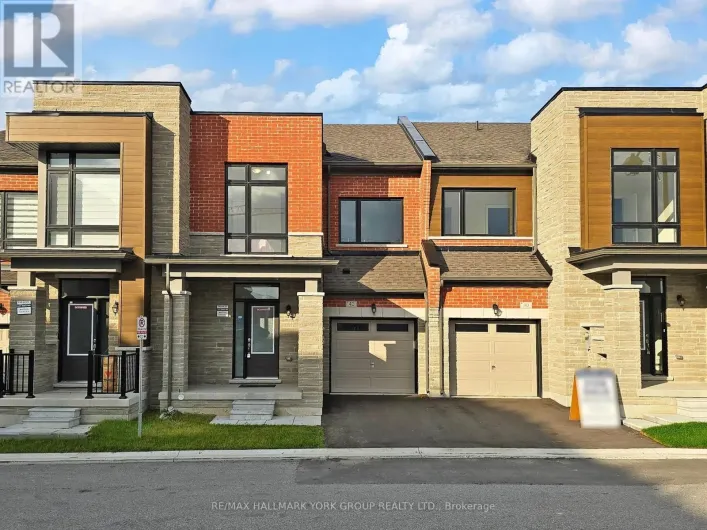 42 BLICK CRESCENT, Aurora