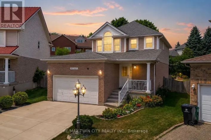 42 BRIARMEADOW CRESCENT, Kitchener