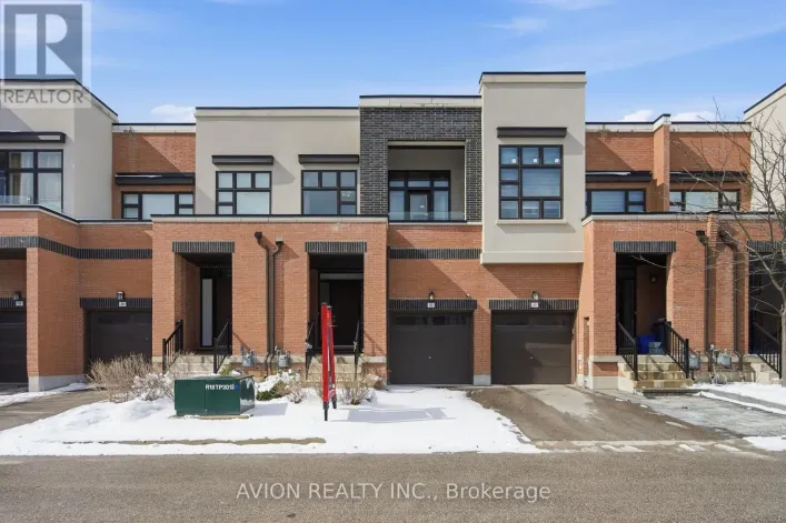 42 CAUSLAND LANE, Richmond Hill