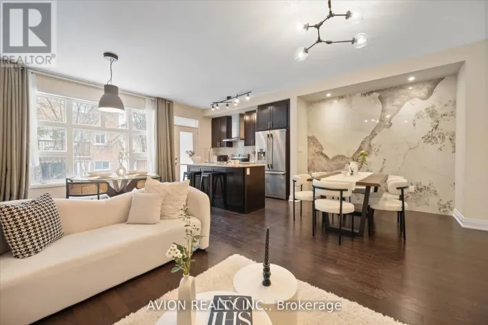 42 CAUSLAND LANE, Richmond Hill