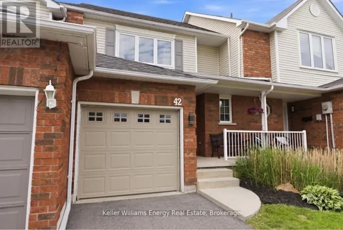 42 CECIL FOUND CRESCENT, Clarington