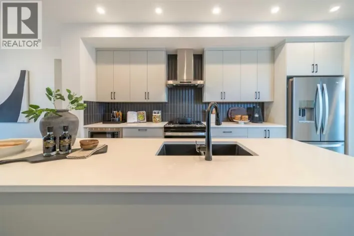 42 Creekview Avenue SW, Calgary