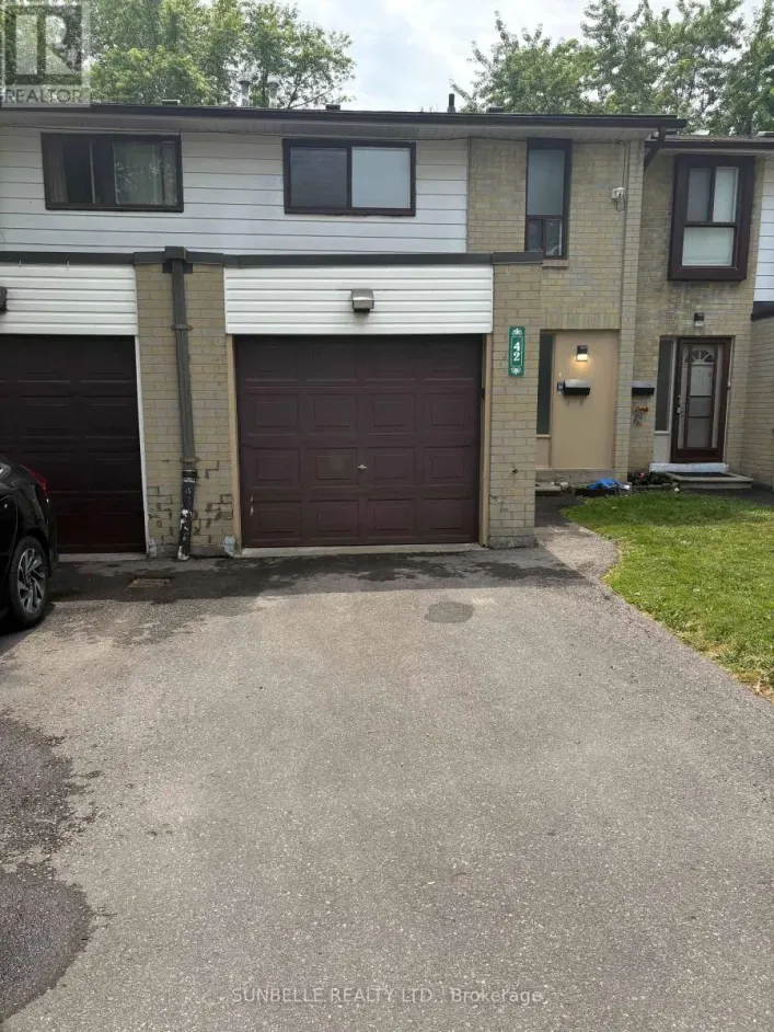 42 FLEETWOOD CRESCENT, Brampton