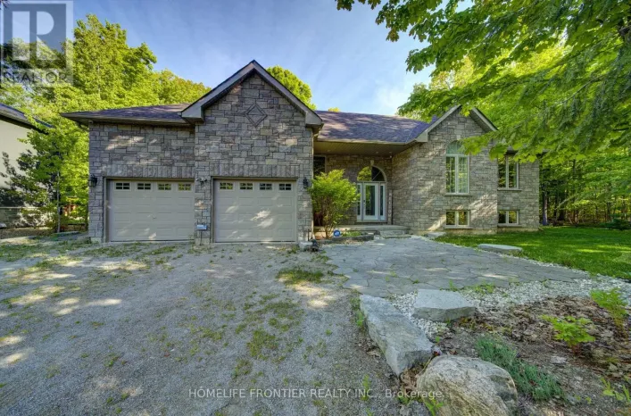 42 FOREST CIRCLE, Tiny