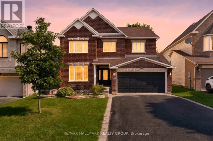 House for sale: 42 GLENRILL PLACE S, Ottawa