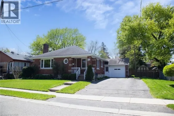 42 HAWTHORNE Avenue, Simcoe