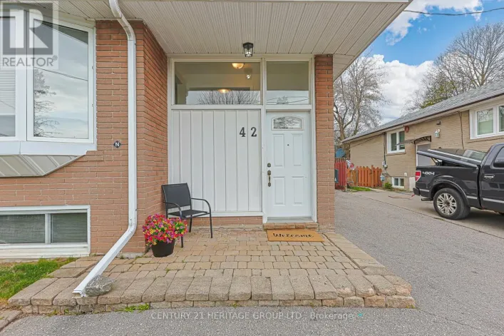 42 LINDSAY AVENUE, Newmarket