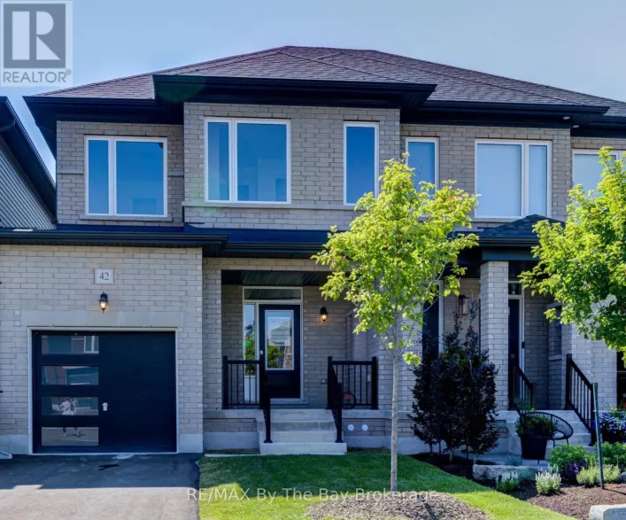 42 LISA STREET, Wasaga Beach