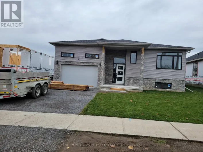 42 MCFARLAND DRIVE, Belleville