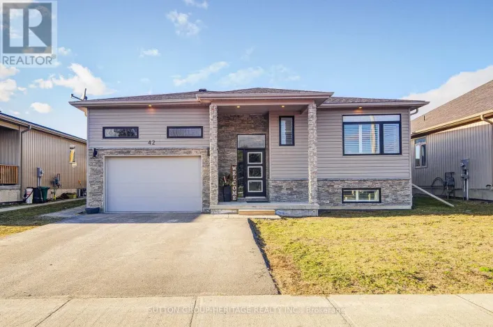 42 MCFARLAND DRIVE, Belleville