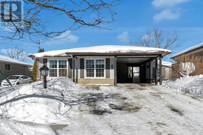 42 MOULTREY CRESCENT, Halton Hills