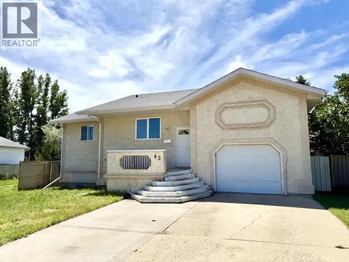 42 Mt Backus Crescent W, Lethbridge