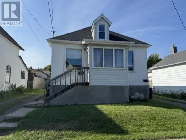 42 ONTARIO STREET, Thunder Bay