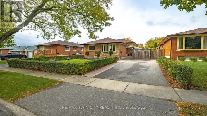 42 PALM CRESCENT, Brantford