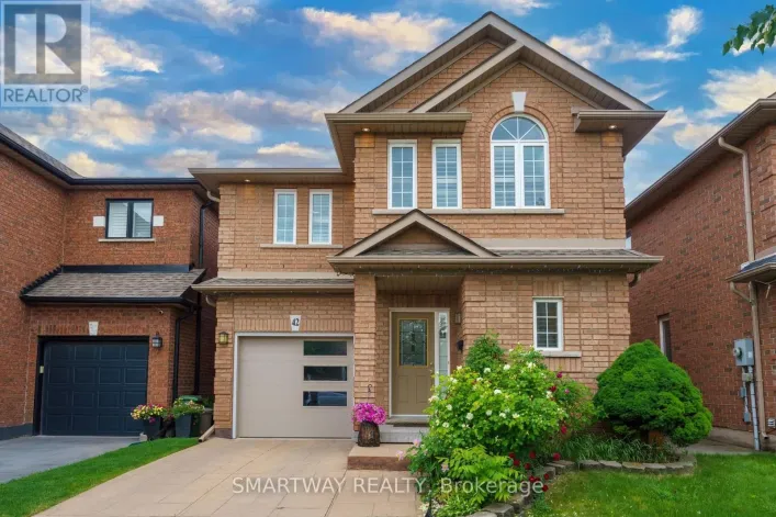 42 PEACHWOOD CRESCENT, Hamilton