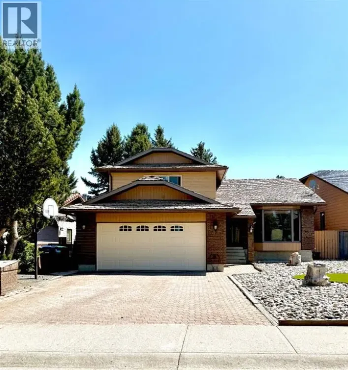 42 Ridgewood Boulevard W, Lethbridge
