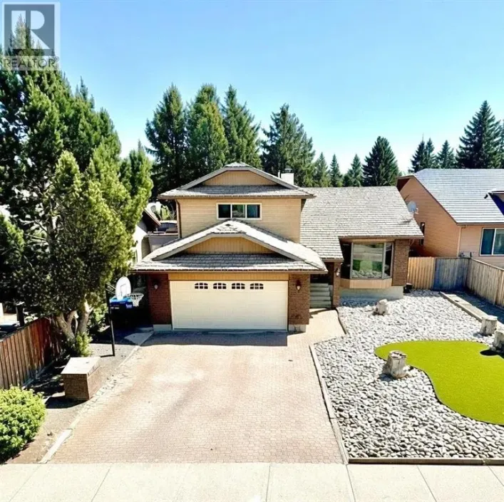 42 Ridgewood Boulevard W, Lethbridge