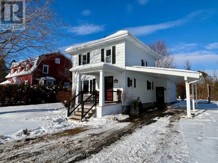 42 SAUNDERS AVENUE, South Stormont