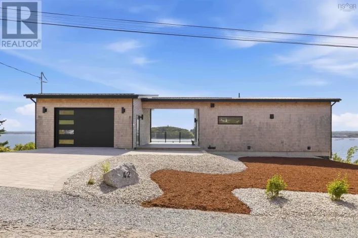 House for sale: 42 Shore Road, Garden Lots