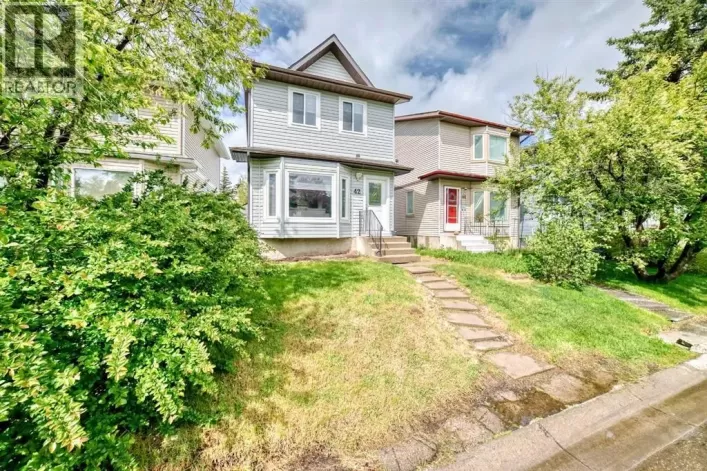 42 Taraglen Road NE, Calgary