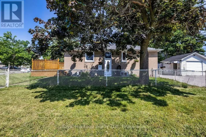 42 THORNCROFT CRESCENT, Ajax