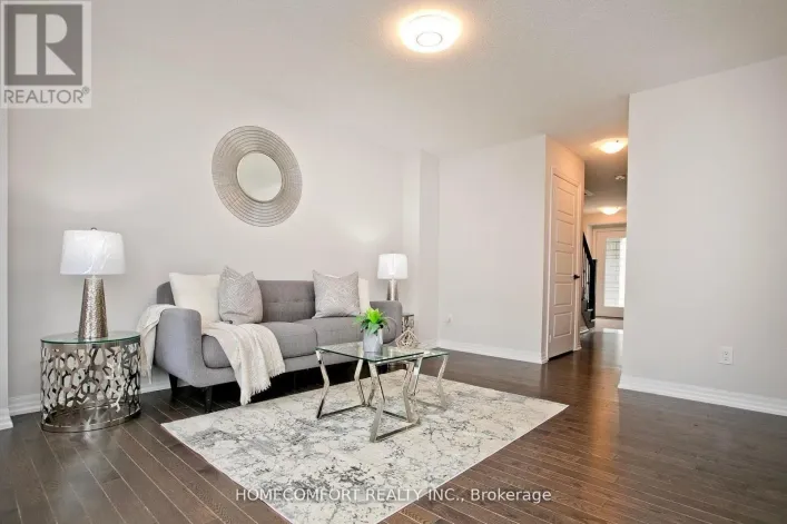 42 VANTAGE LOOP, Newmarket