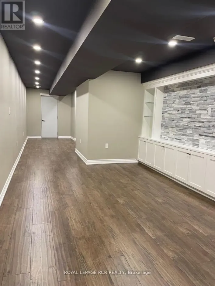 42 WALKER BOULEVARD, New Tecumseth