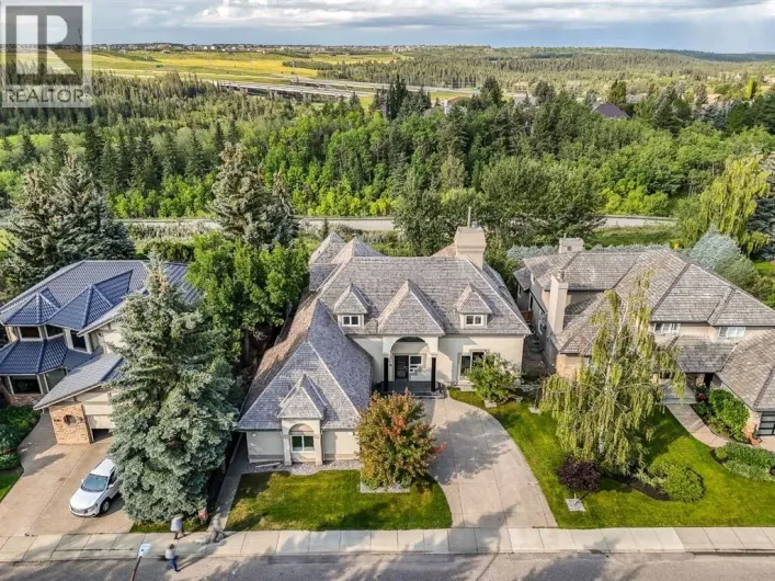 42 Woodhaven Crescent SW, Calgary