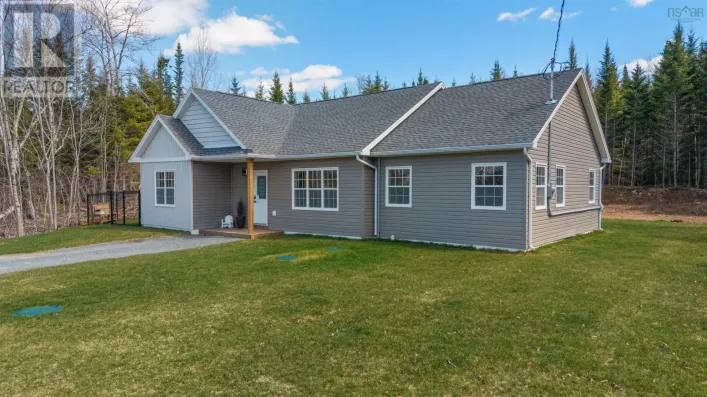 420 Lays Lake Road, Meaghers Grant