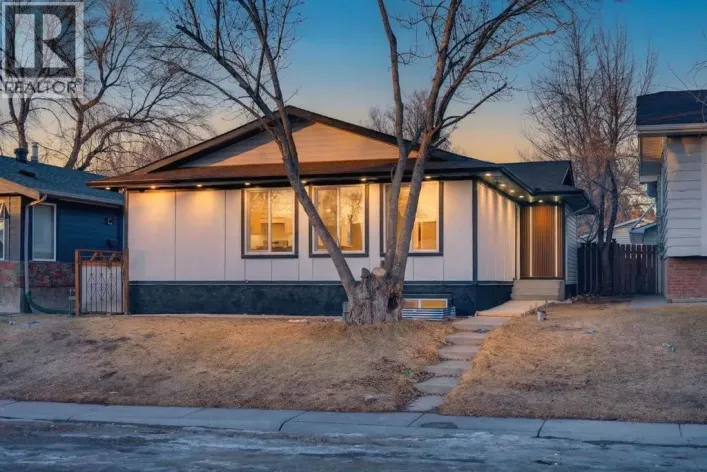 420 Pinegreen Close NE, Calgary