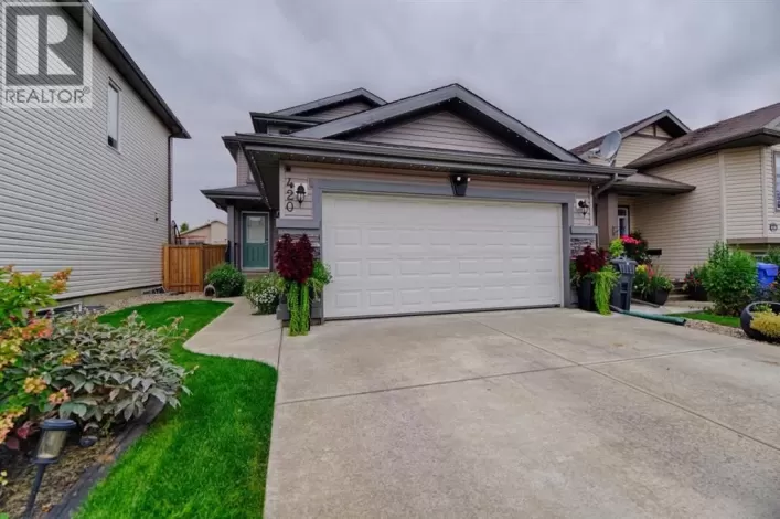 420 Silkstone Crescent W, Lethbridge