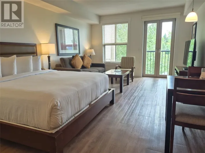 Apartment for sale: 4200 Lakeshore Drive Drive Unit# 302, Osoyoos