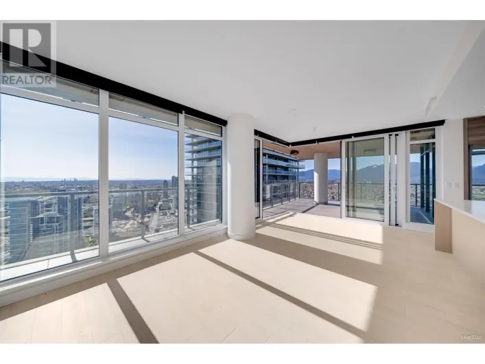 4203 4890 LOUGHEED HIGHWAY, Burnaby