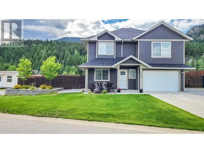 4208 16th Avenue, Castlegar