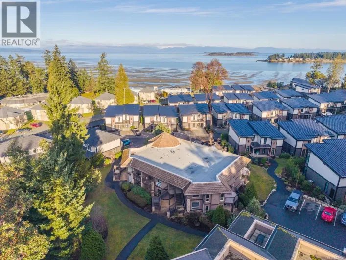421 1175 Resort Dr, Parksville