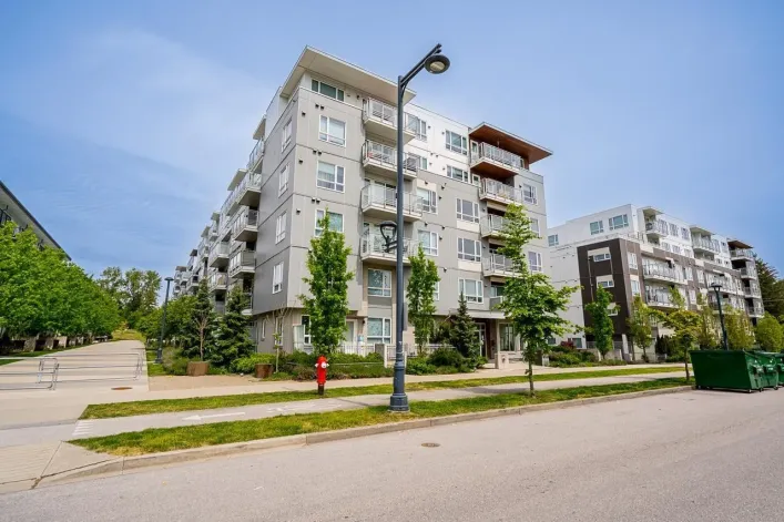 421 13963 105 BOULEVARD, Surrey