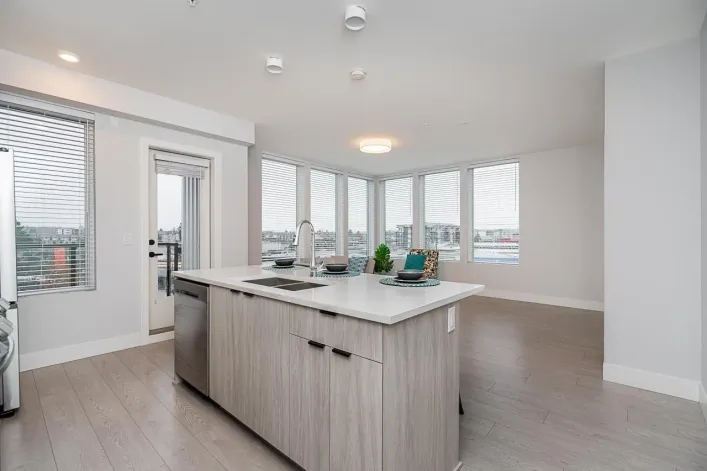 421 20360 LOGAN AVENUE, Langley