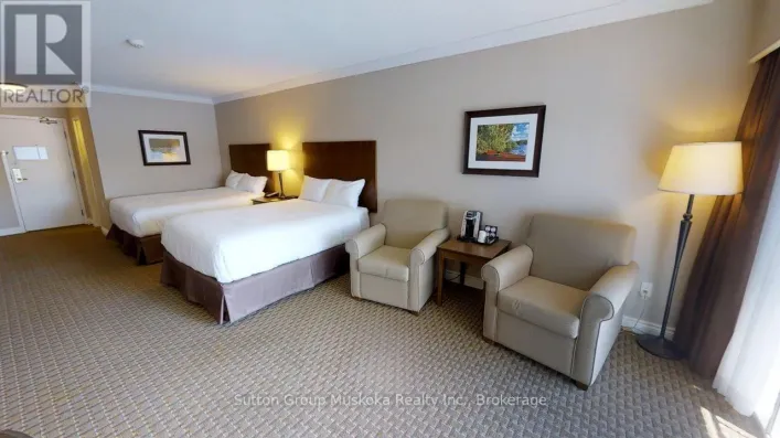 421 - 421 BAYSHORE - DEERHURST DRIVE, Huntsville